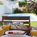 Aroeira W/ Pool Near Beach, By Timecooler * Aroeira (Setubal)