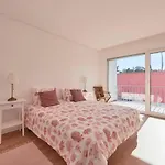 Aroeira W/ Pool Near Beach, By Timecooler Villa *