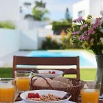 Aroeira W/ Pool Near Beach, By Timecooler *