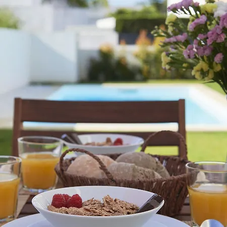 Aroeira W/ Pool Near Beach, By Timecooler * Aroeira (Setubal)