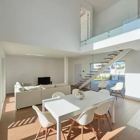 Aroeira W/ Pool Near Beach, By Timecooler Villa