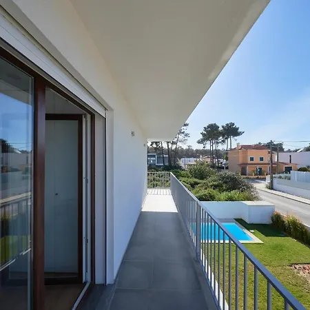 Aroeira W/ Pool Near Beach, By Timecooler Villa