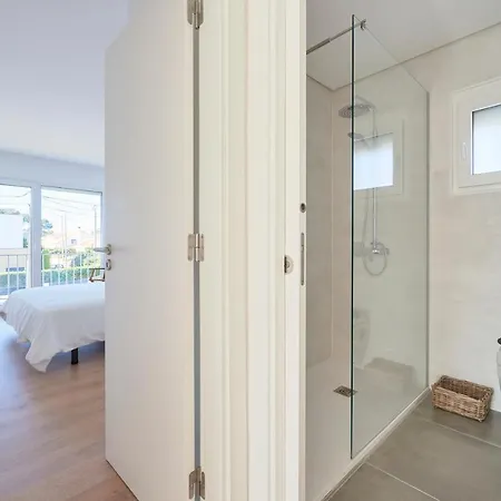 Aroeira W/ Pool Near Beach, By Timecooler